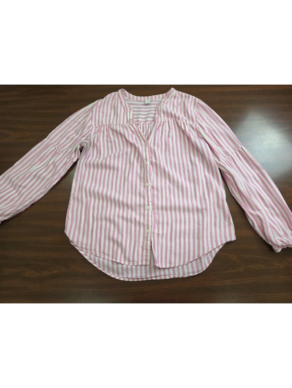 Old Navy Striped Blouse Shirt Medium Pink White Long Sleeve Button Down Preppy